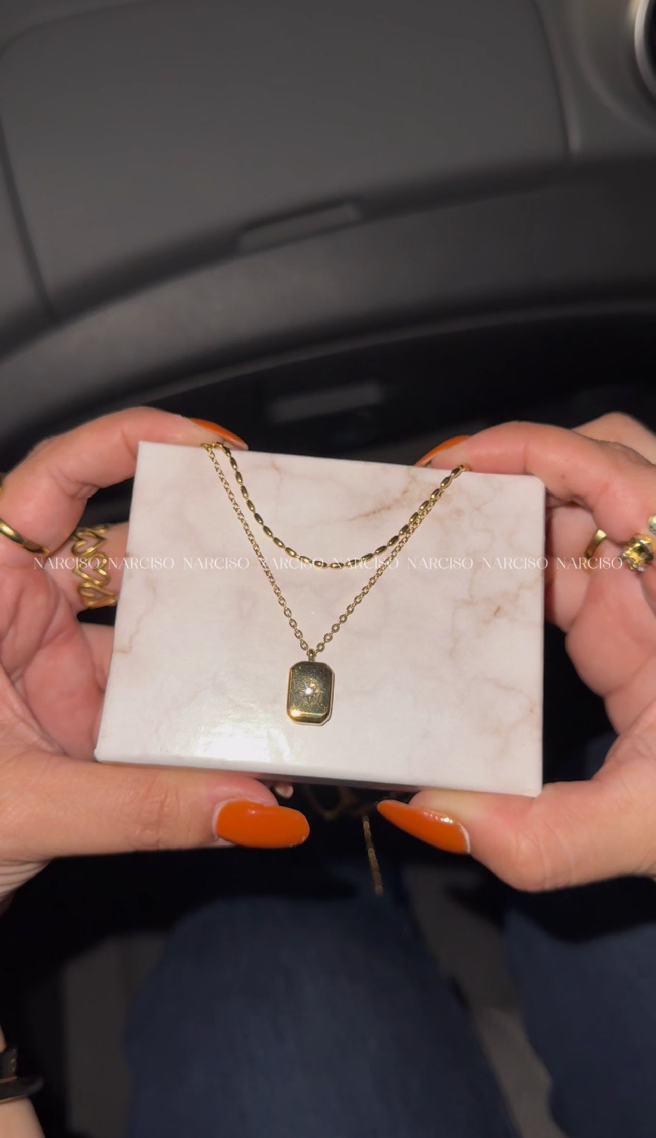 Collar doble con dije