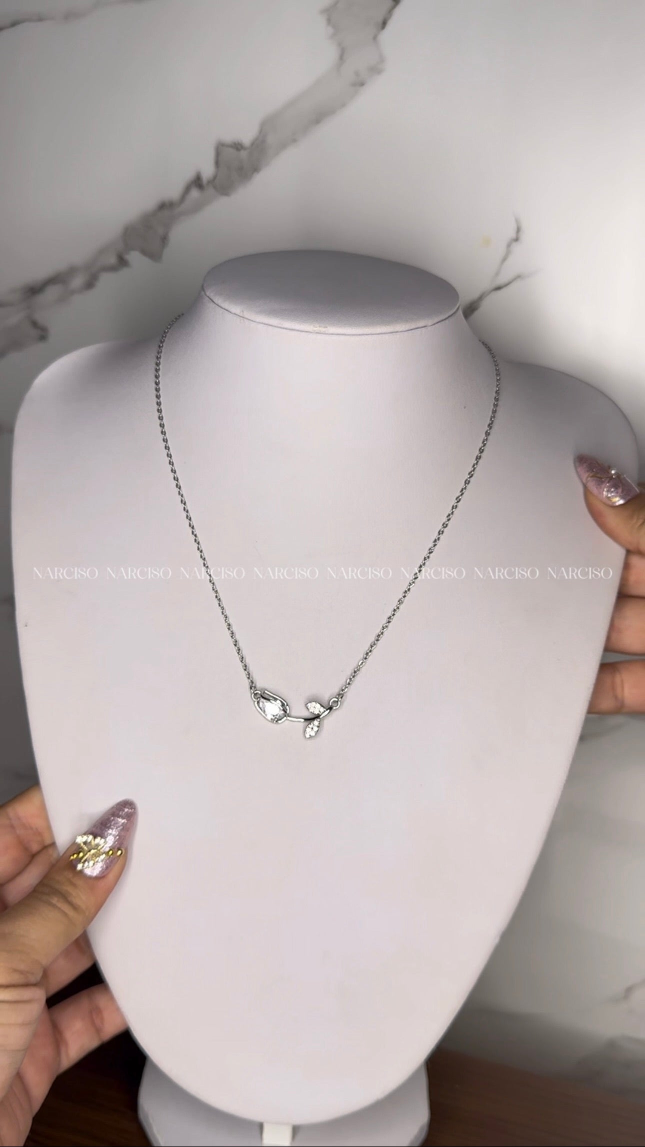 Tulipán blanco en plateado