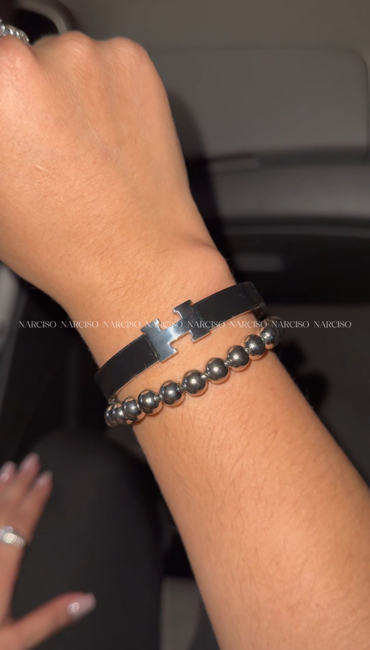 Inspo Hermes negro plateado