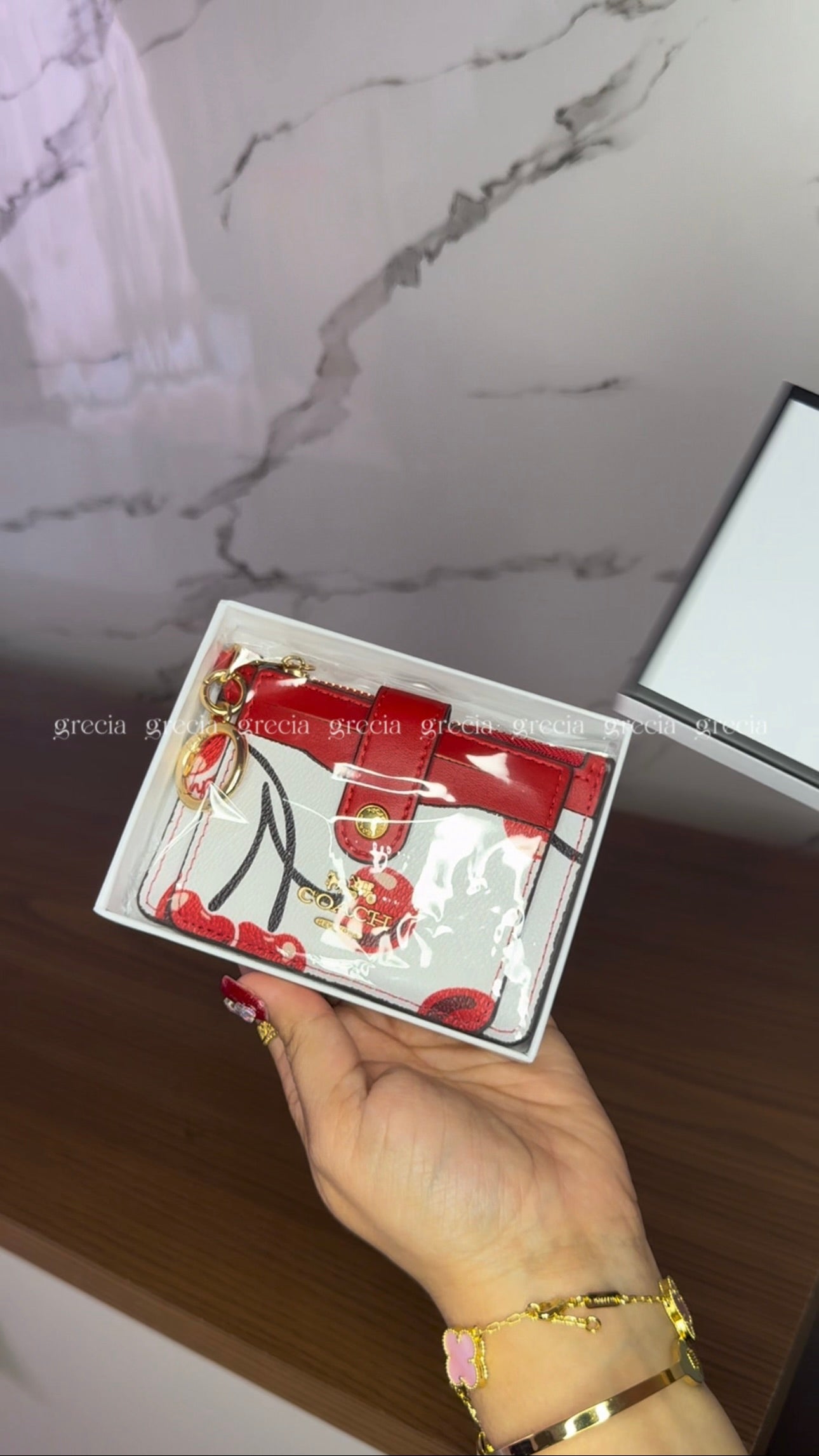 Tarjetero Coach Cherry