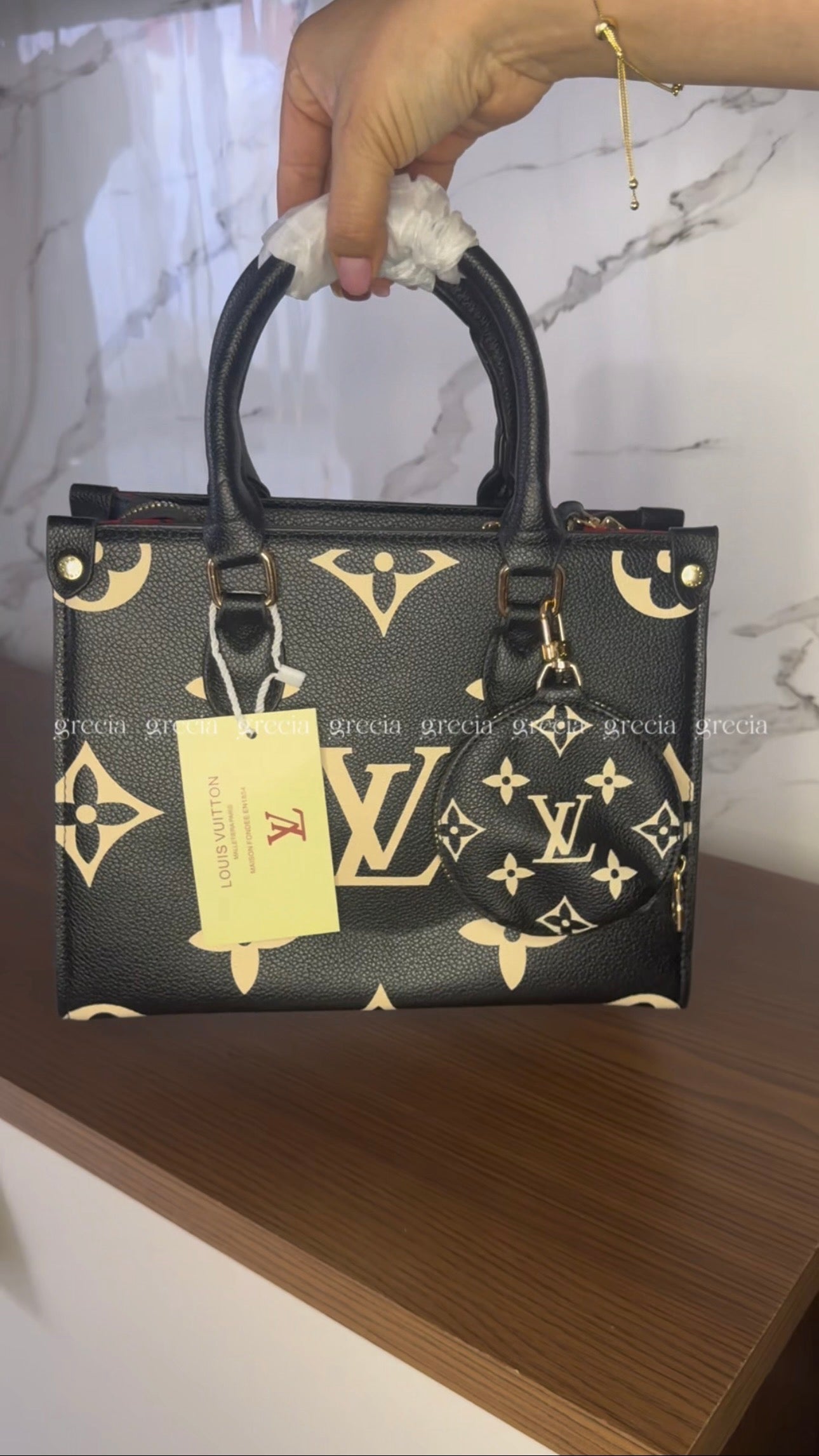 LV negra