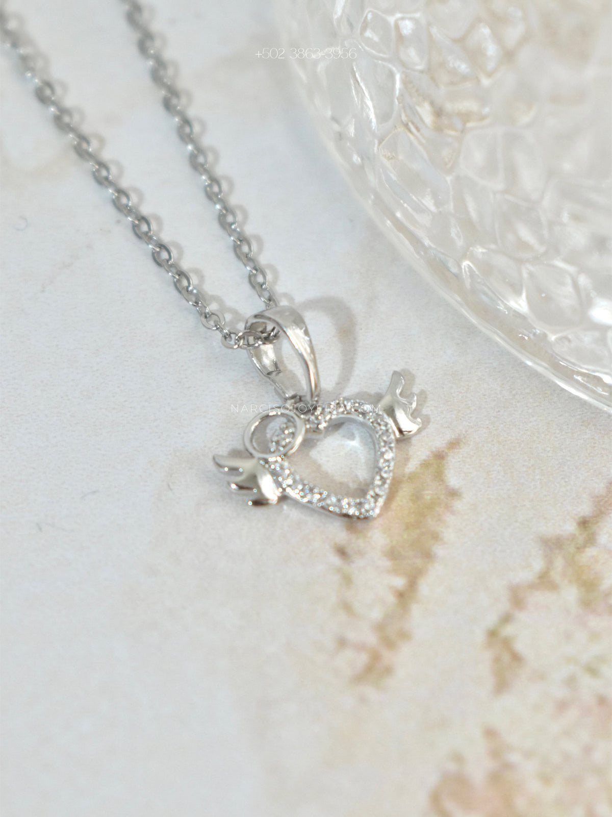 Corazón angelito con alas