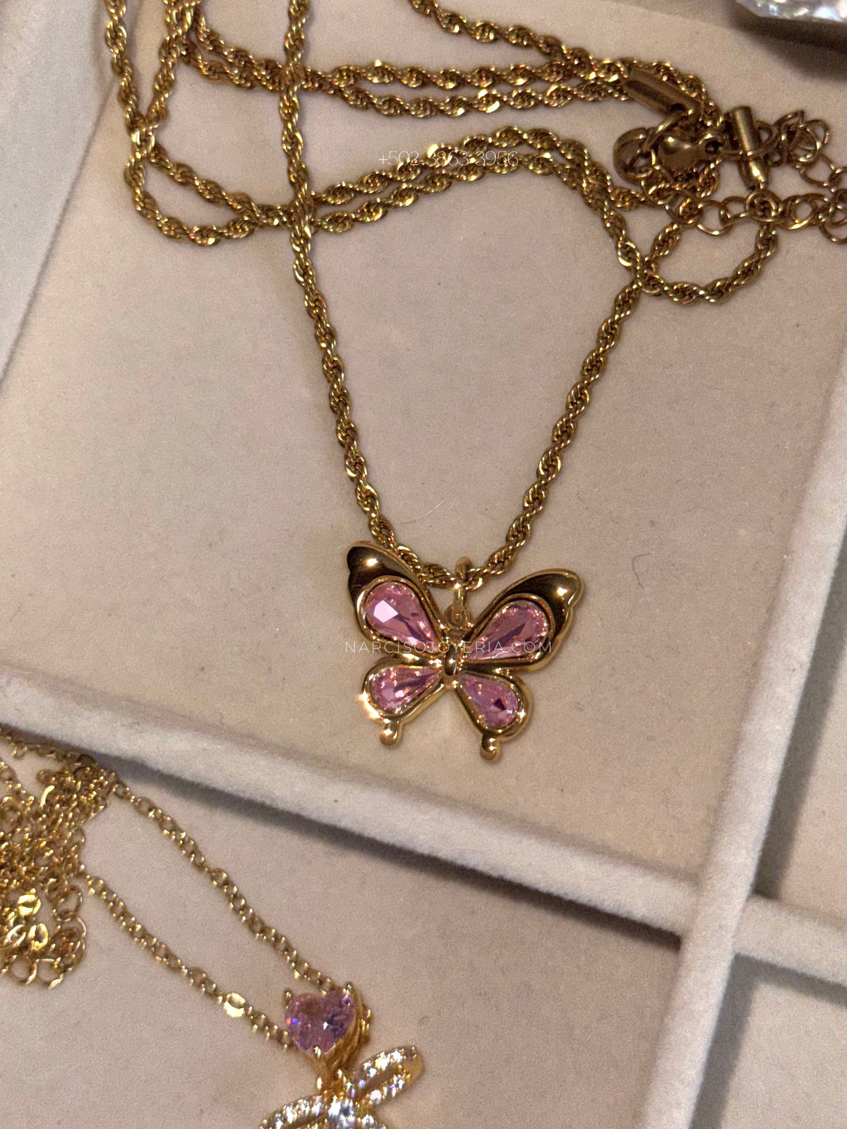 Mariposa rosa