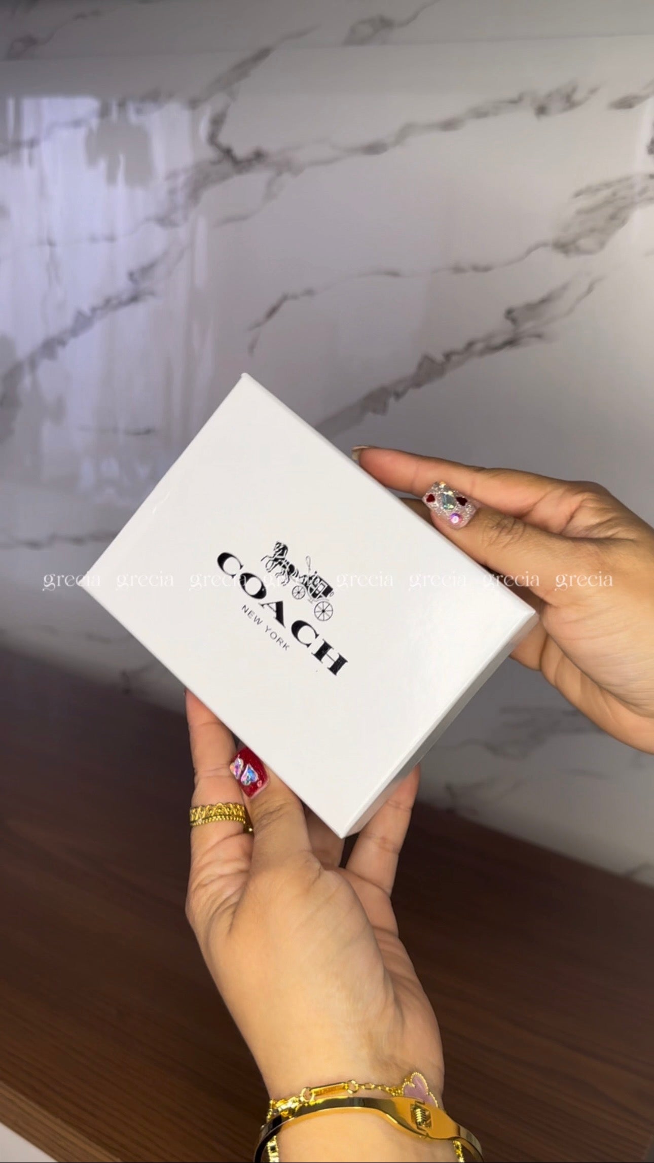 Zip Card Coach Café