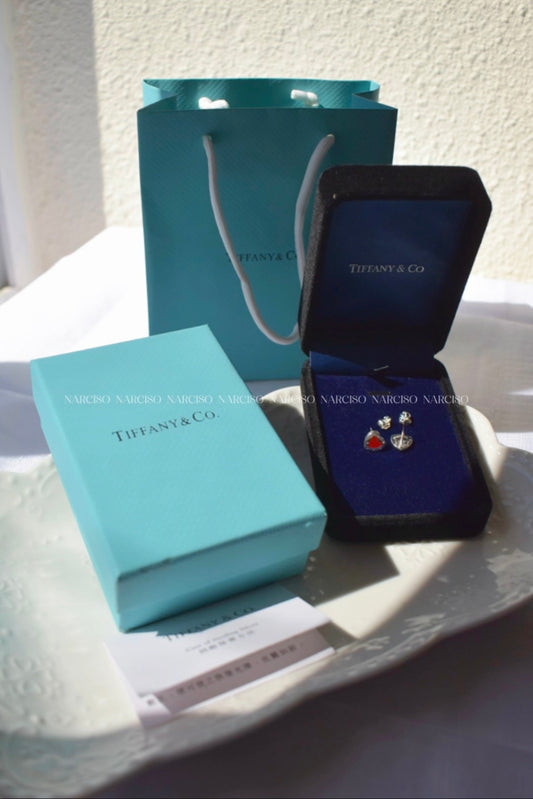 Aretes Tiffany corazón rojo