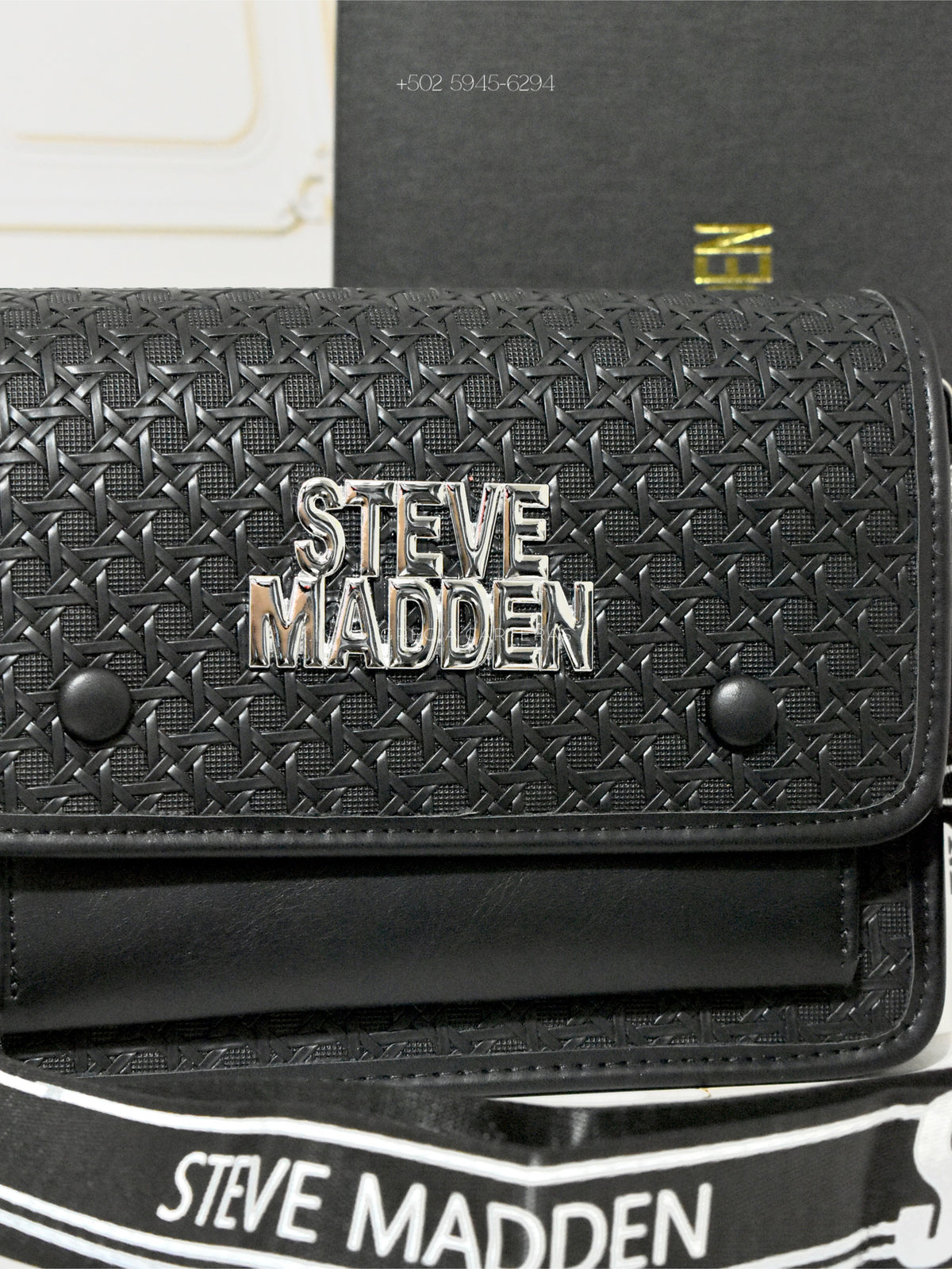 Steve Madden negra con plateado