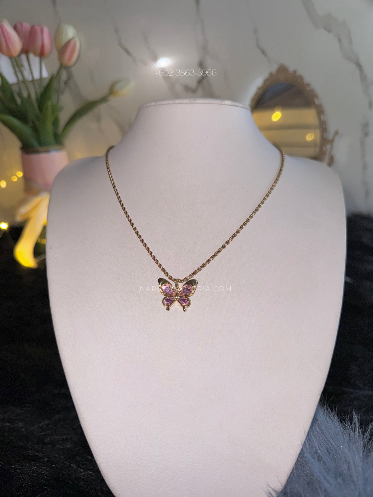 Mariposa rosa