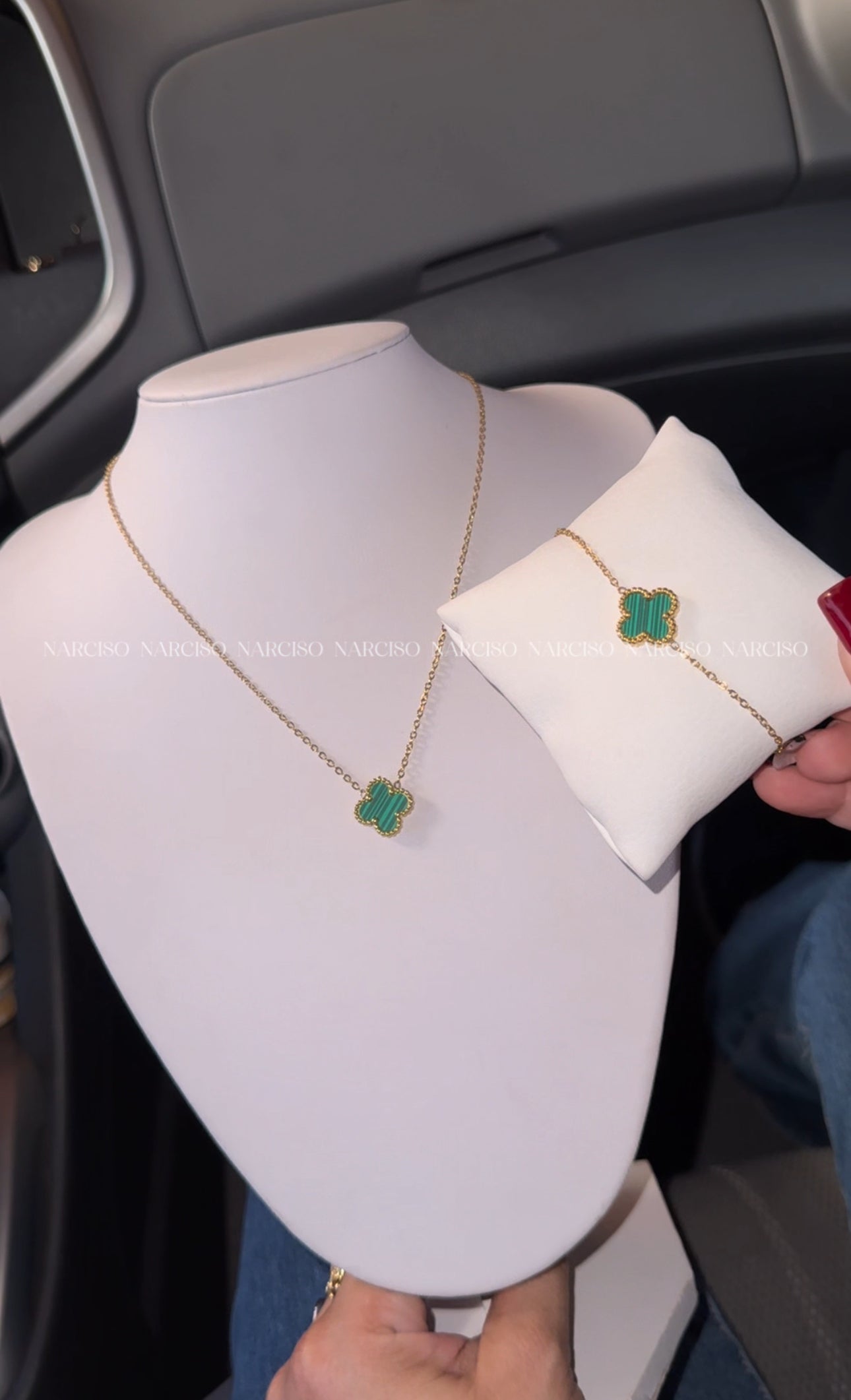 Collar y pulsera VC verde