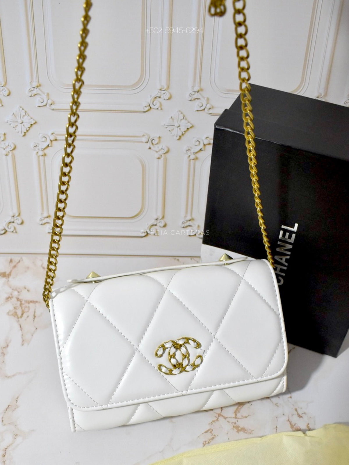 Chanel blanca