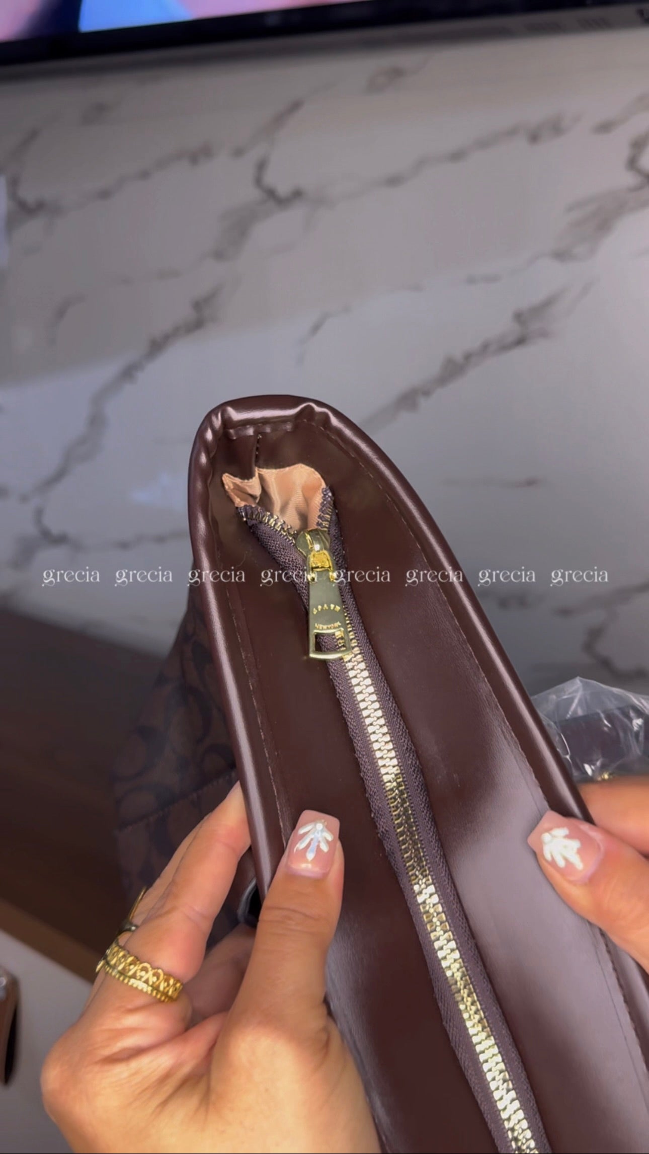 Coach chocolate XL