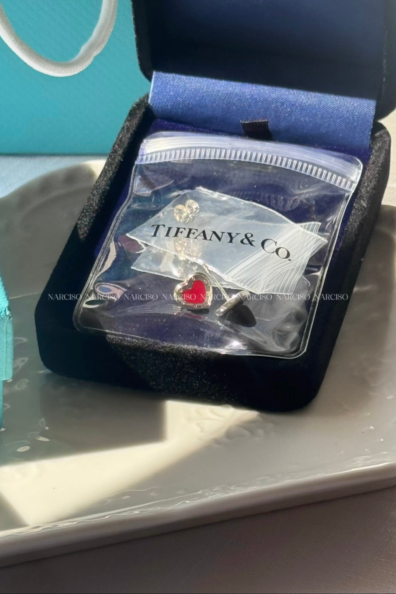 Aretes Tiffany corazón rojo