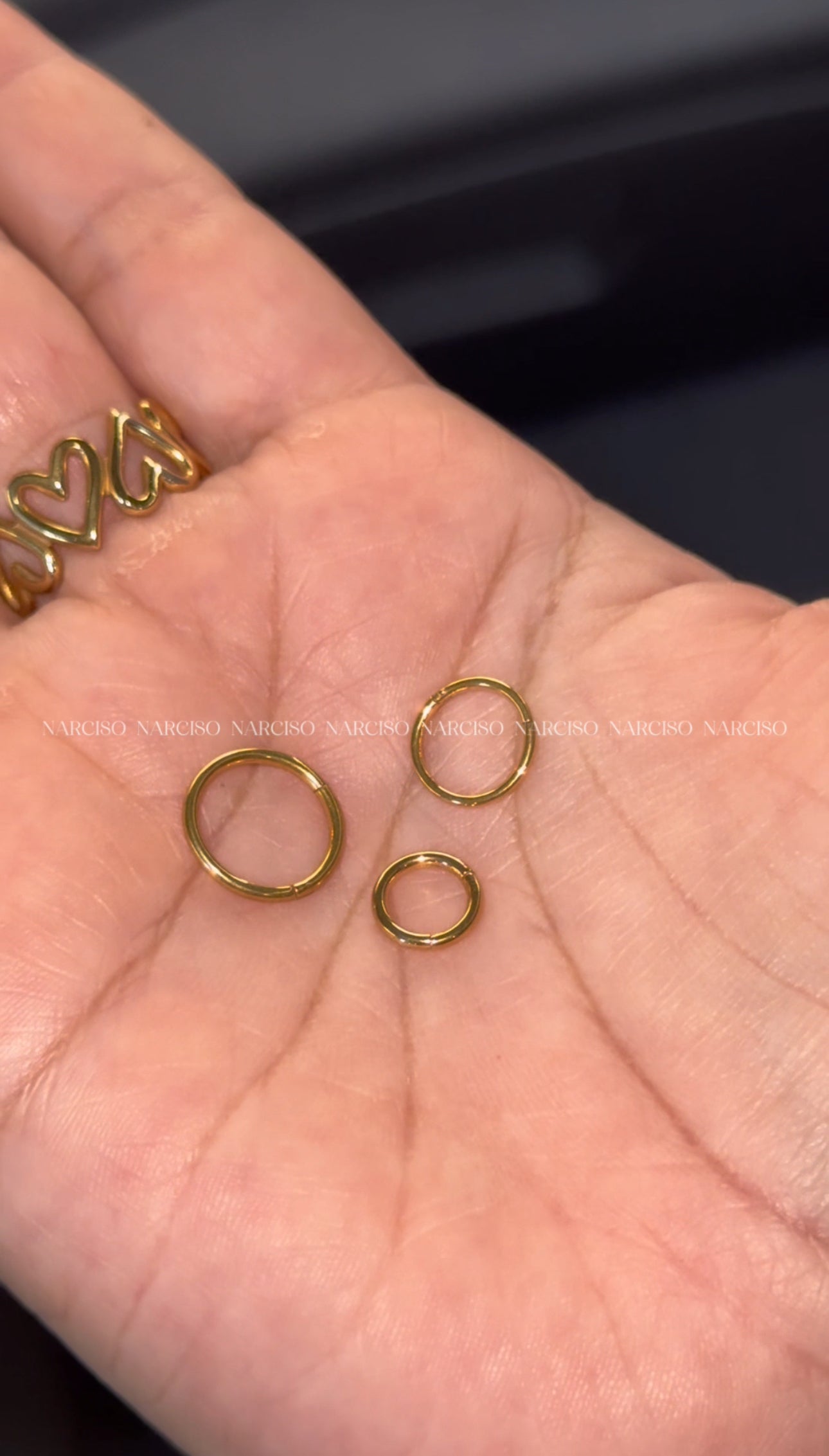 Trío de piercings