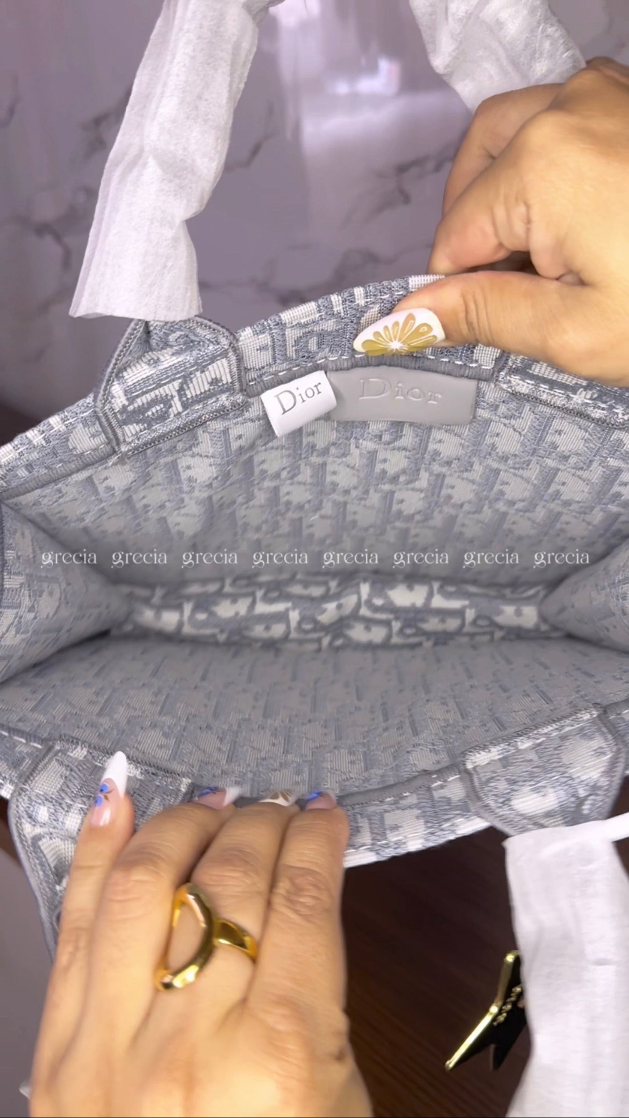 Dior Tote gris pequeña