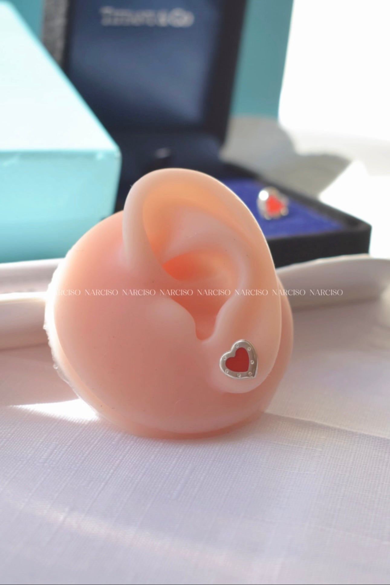 Aretes Tiffany corazón rojo