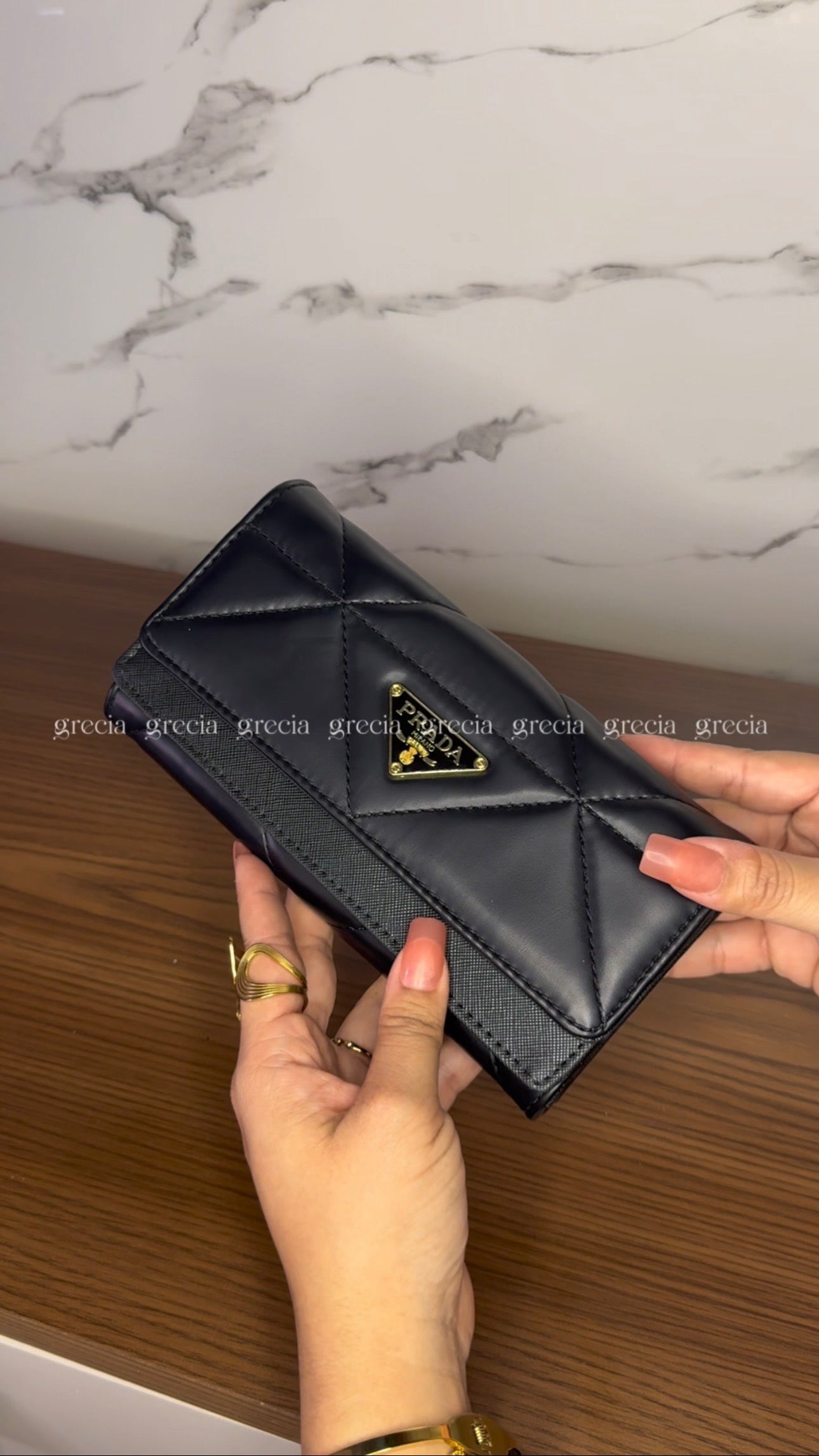 Billetera Prada
