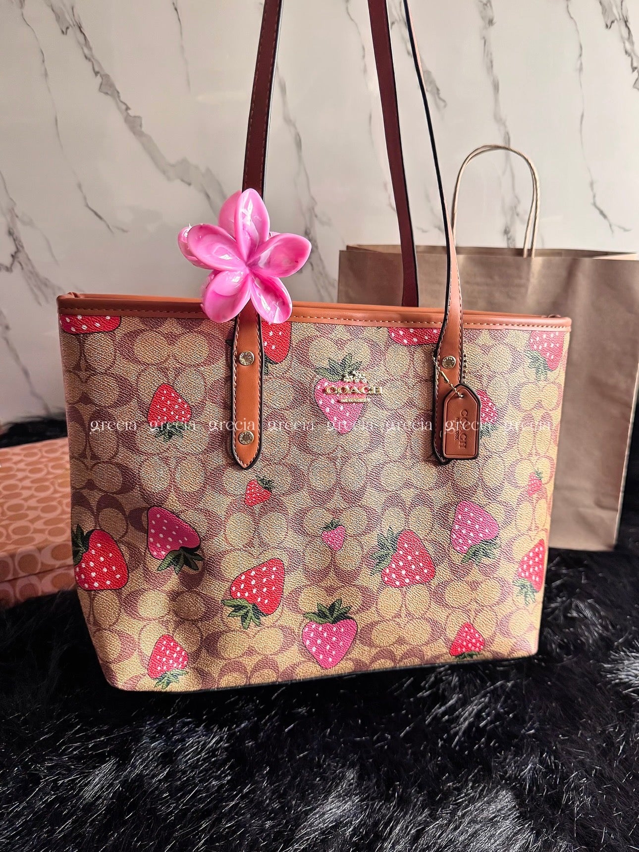Tote Coach fresa