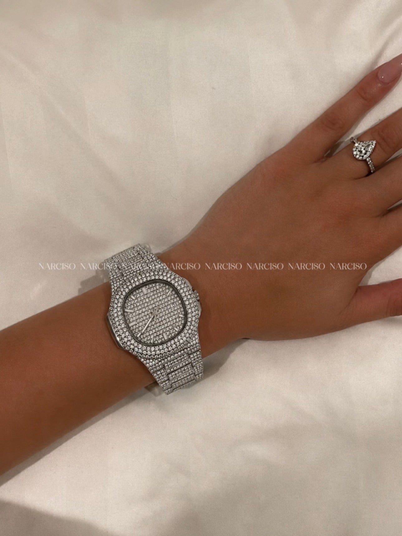 Reloj brillante