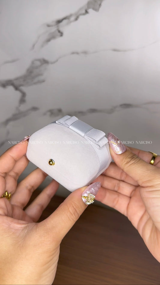 Joyero gris para anillo o aretes