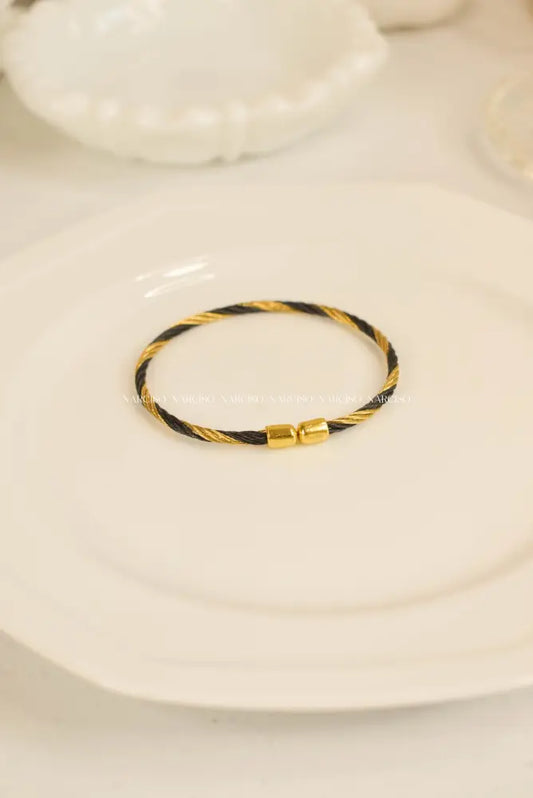 Brazalete Dorado Y Negro Caballero