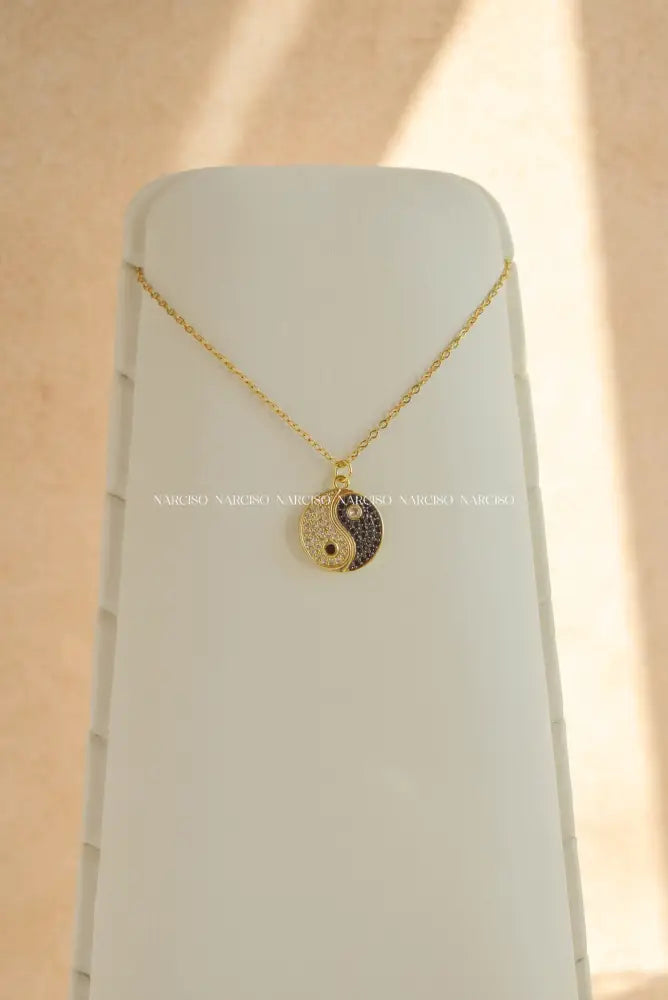 Collar Ying Yang Con Circonitas