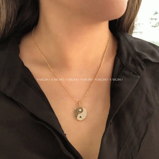 Collar Ying Yang Con Circonitas